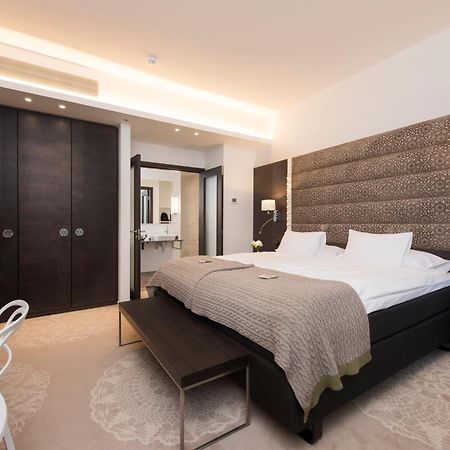 Lydia Hotel Тарту Екстер'єр фото