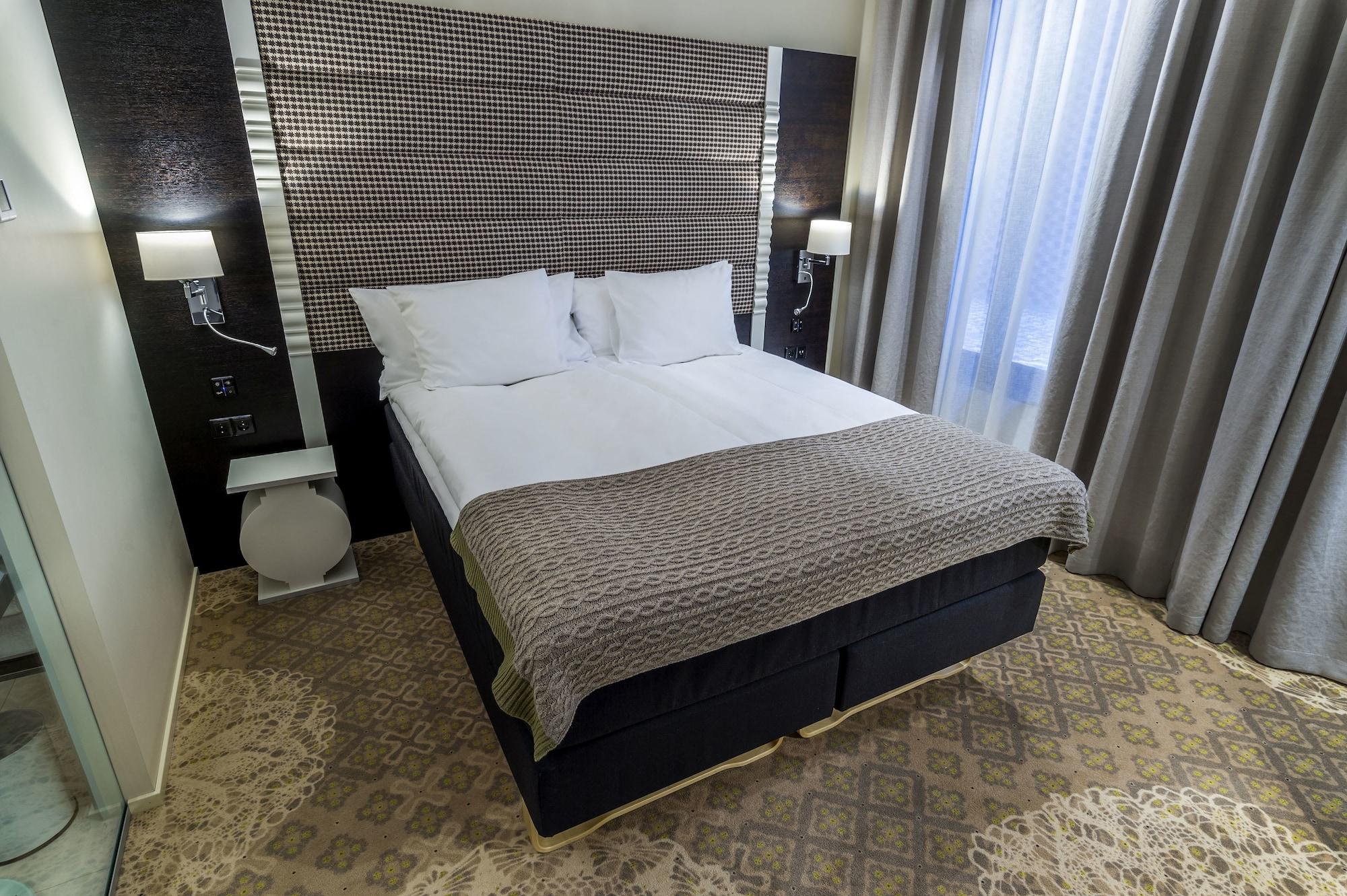 Lydia Hotel Тарту Екстер'єр фото