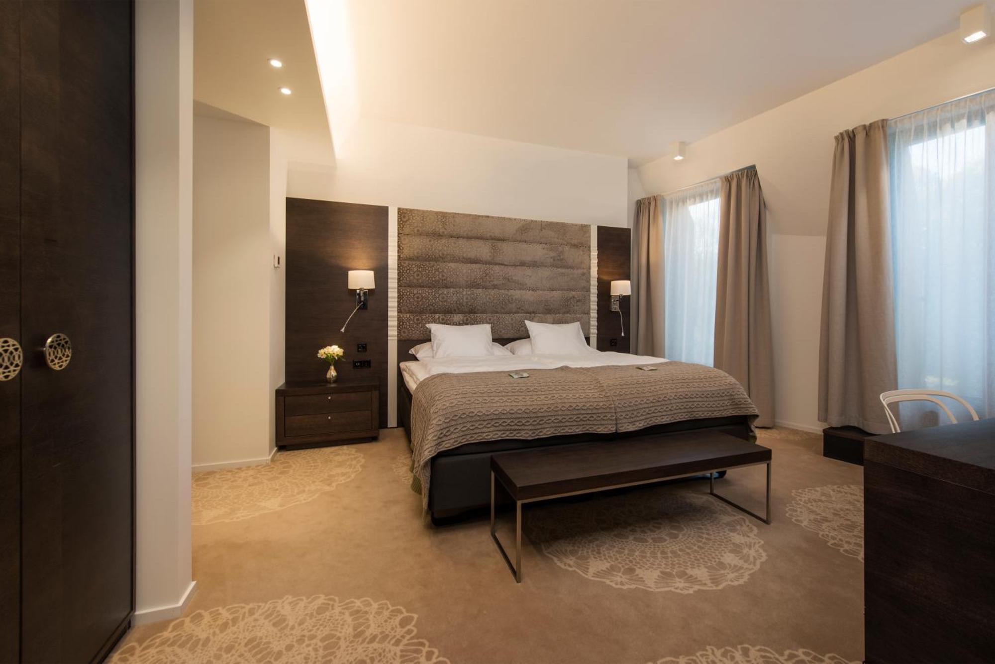 Lydia Hotel Тарту Екстер'єр фото