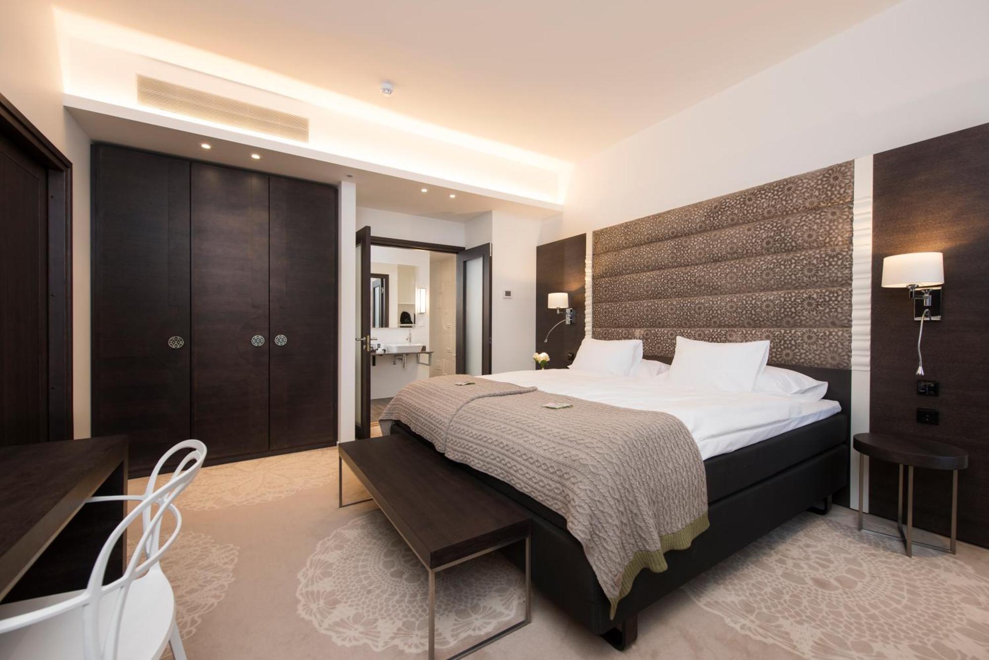 Lydia Hotel Тарту Екстер'єр фото