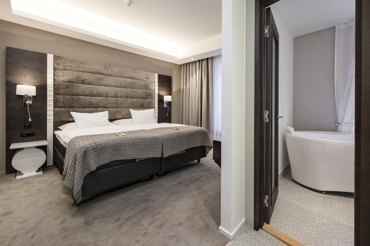 Lydia Hotel Тарту Екстер'єр фото
